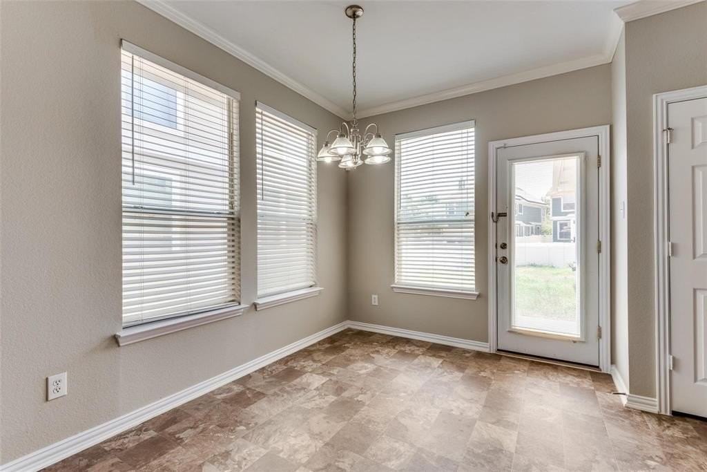 1386 Portsmouth Dr - Photo 7 of 25