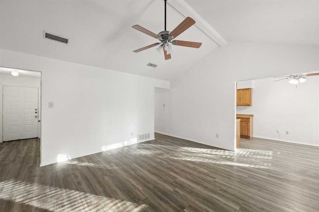 7509 Echo Hill Dr - Photo 5 of 26