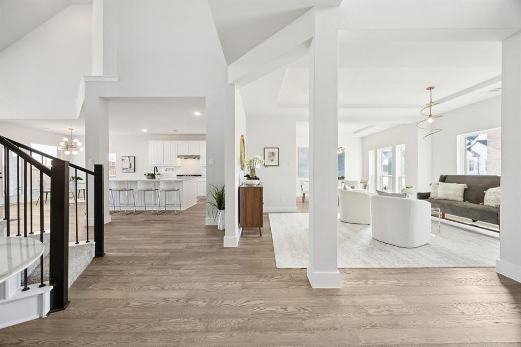 9058 Hyacinth Ln - Photo 4 of 36