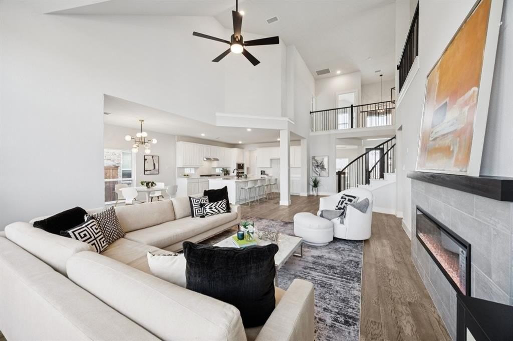 9058 Hyacinth Ln - Photo 7 of 36