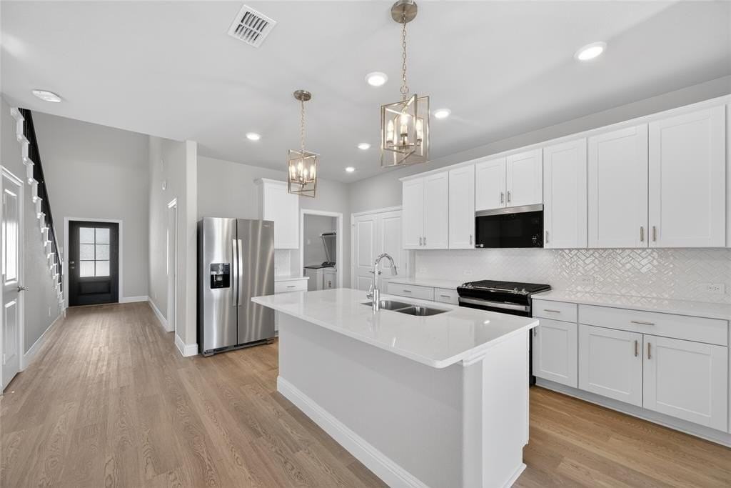 513 Blanton St - Photo 3 of 33