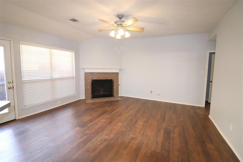 1281 Marchant Pl - Photo 3 of 10