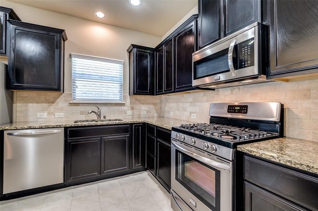 9901 Fox Squirrel Trl - Photo 6 of 13