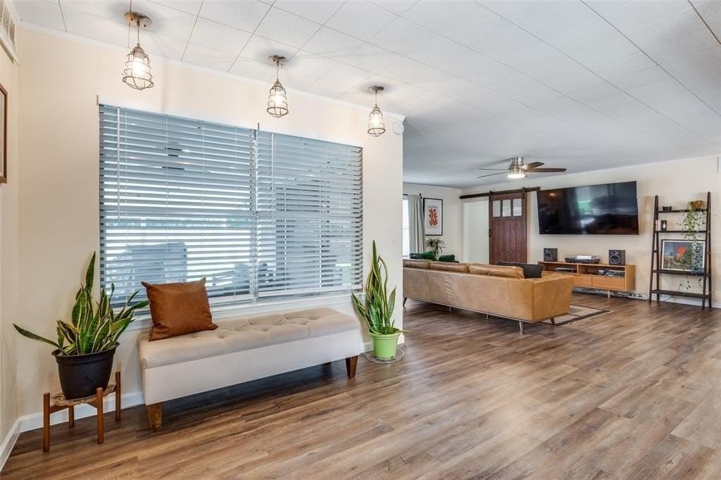 1812 17th St - Photo 4 of 25