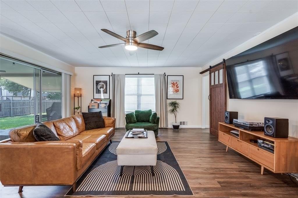 1812 17th St - Photo 6 of 25