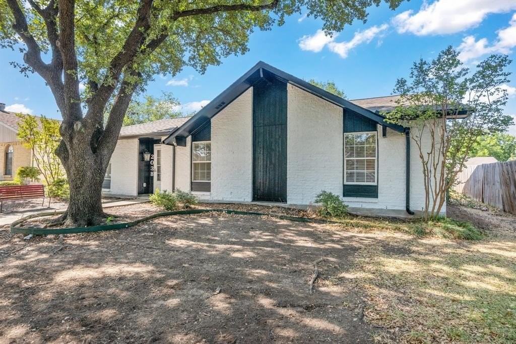 2038 Ash Hill Rd - Photo 2 of 28