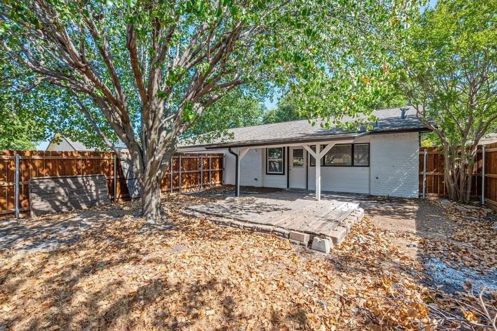 2038 Ash Hill Rd - Photo 7 of 28