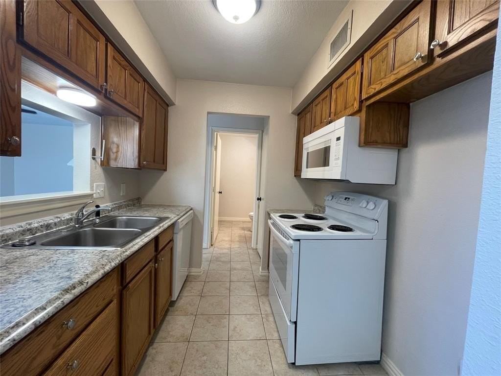 5516 Lewis Ct #A - Photo 5 of 27