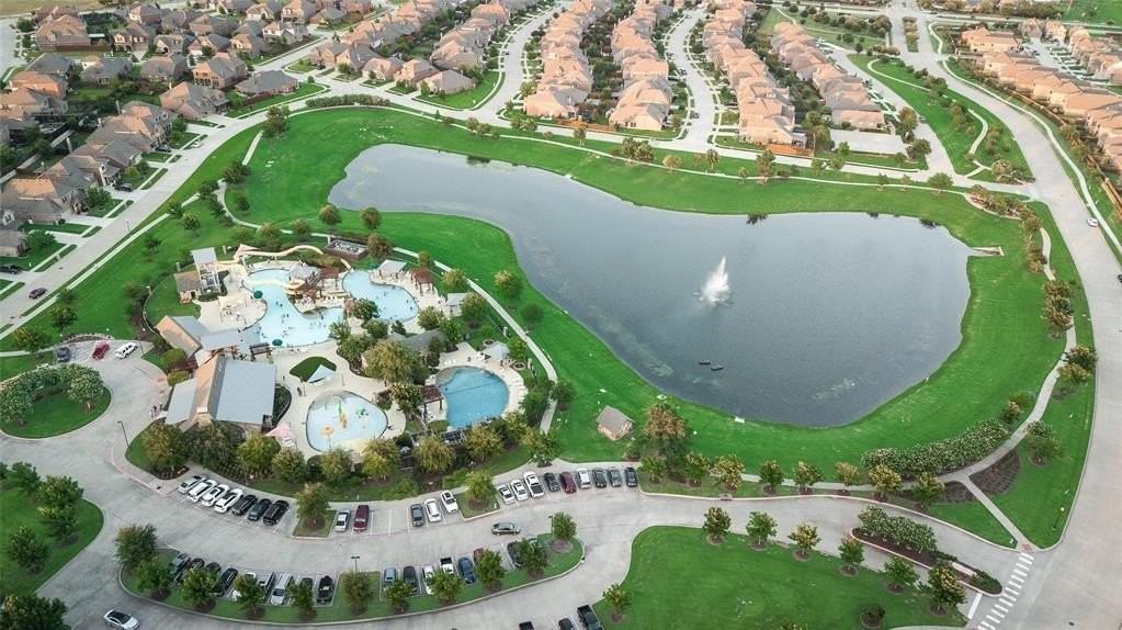 10009 Tanner Mill Dr - Photo 2 of 36