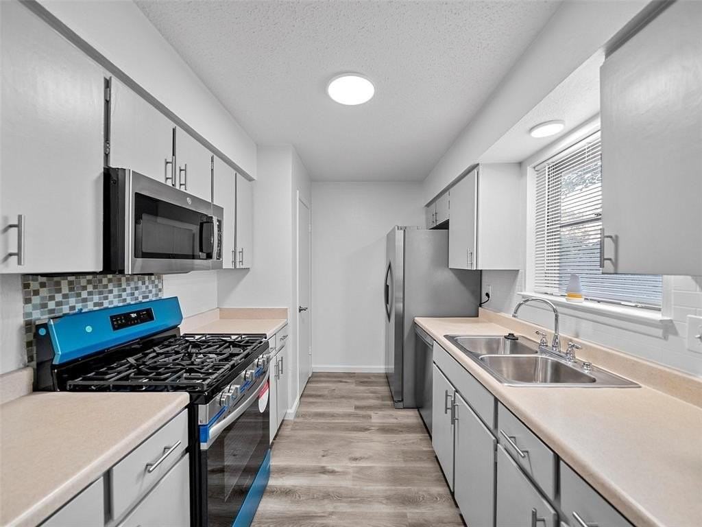 3633 Edgewood Dr - Photo 7 of 28