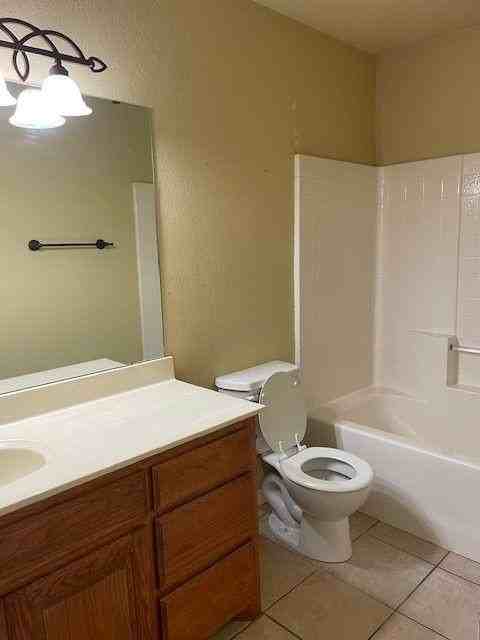 1333 Princeton St - Photo 5 of 16