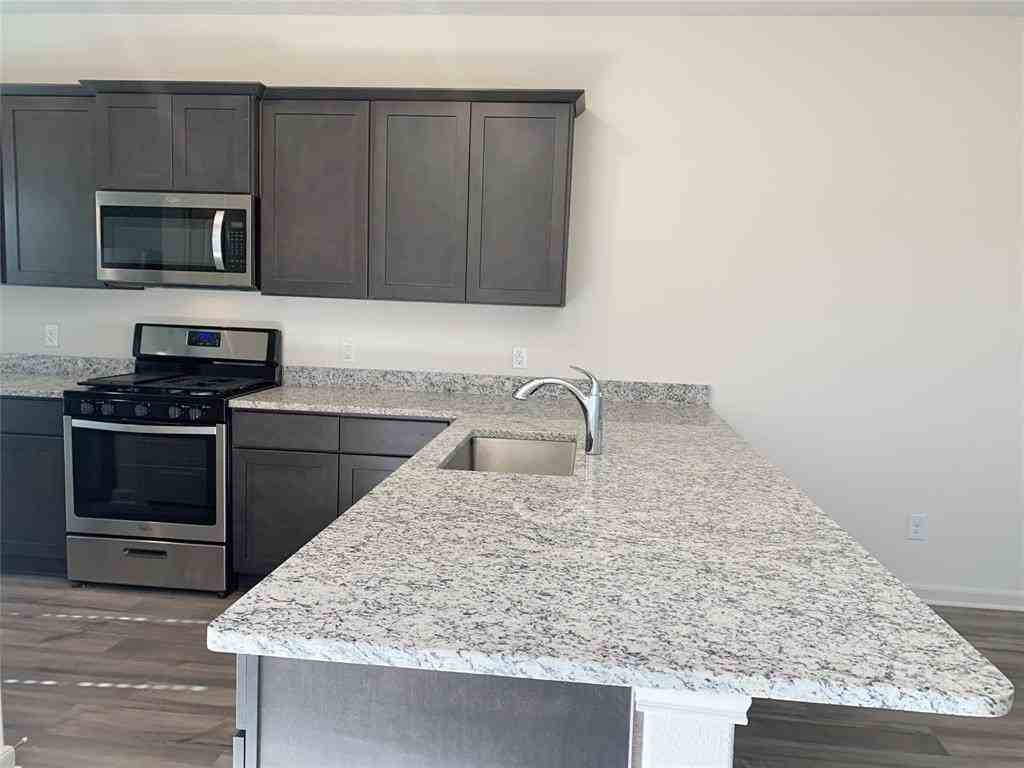 13704 Logan Pass Dr - Photo 4 of 28