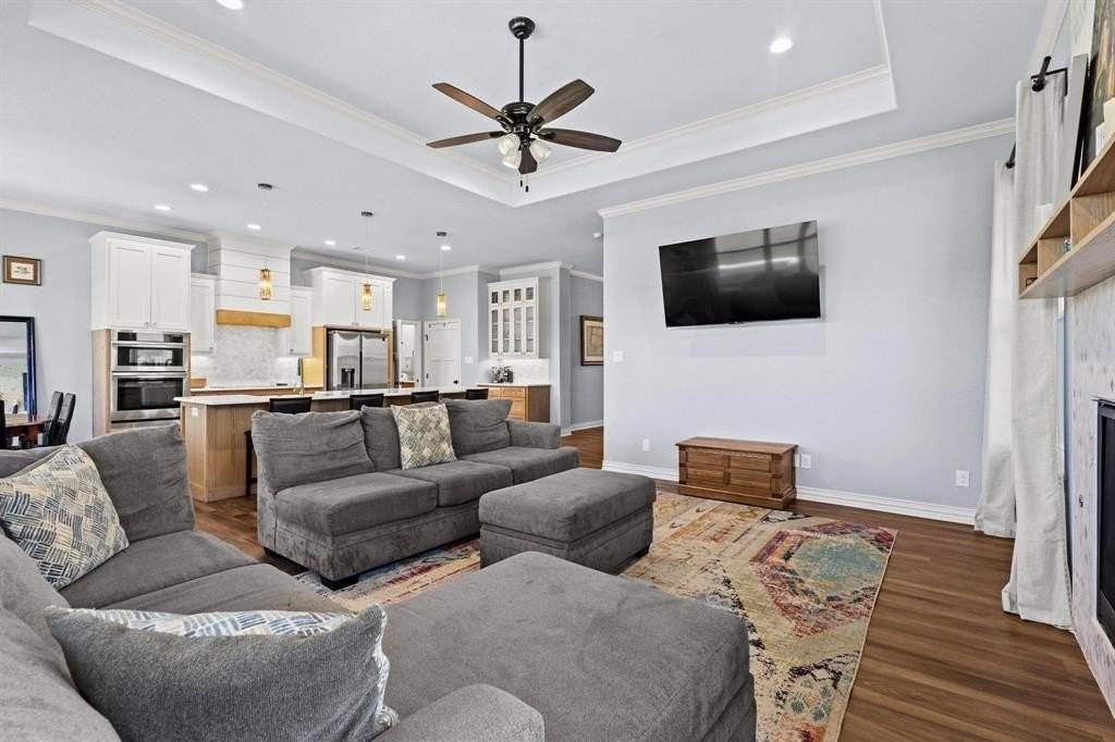 2201 Norwood St - Photo 7 of 39