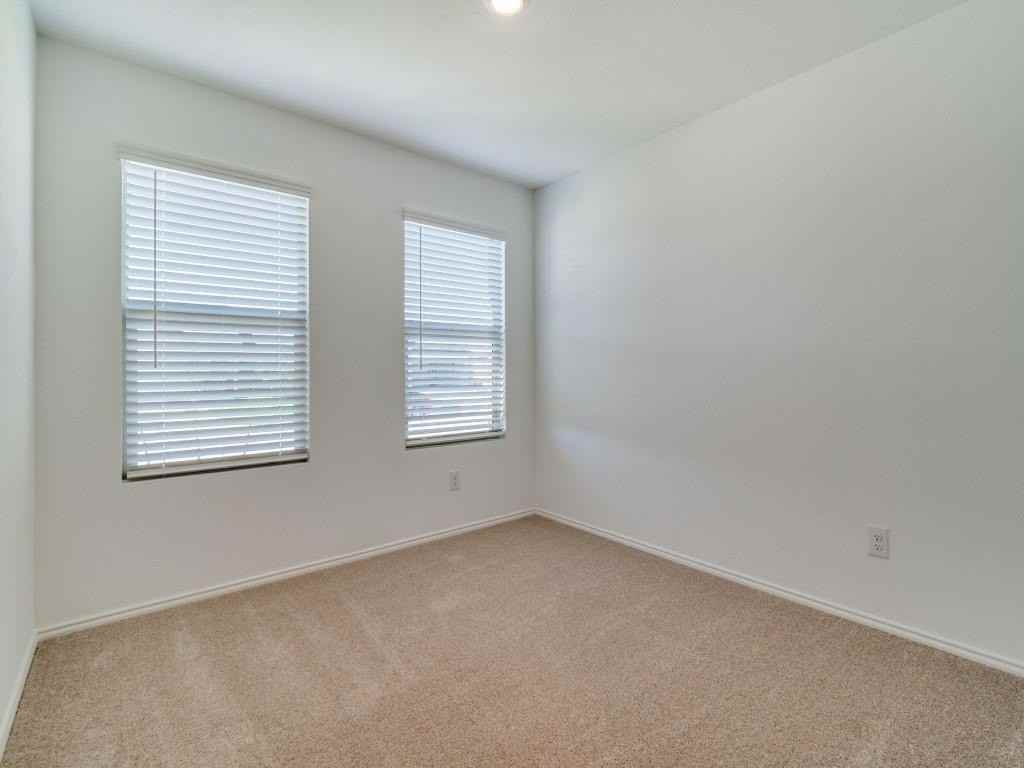 1511 Falconry Ct - Photo 3 of 12