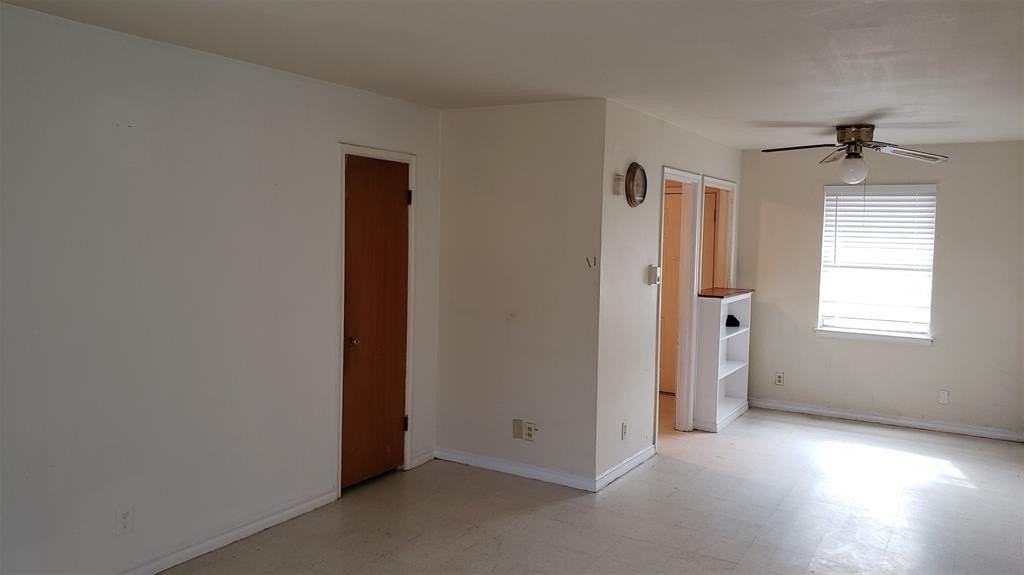 400 Oak Dr #1B - Photo 3 of 8