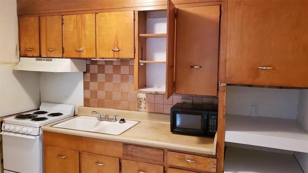 400 Oak Dr #1B - Photo 4 of 8