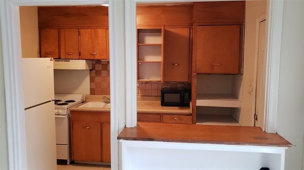 400 Oak Dr #1B - Photo 6 of 8