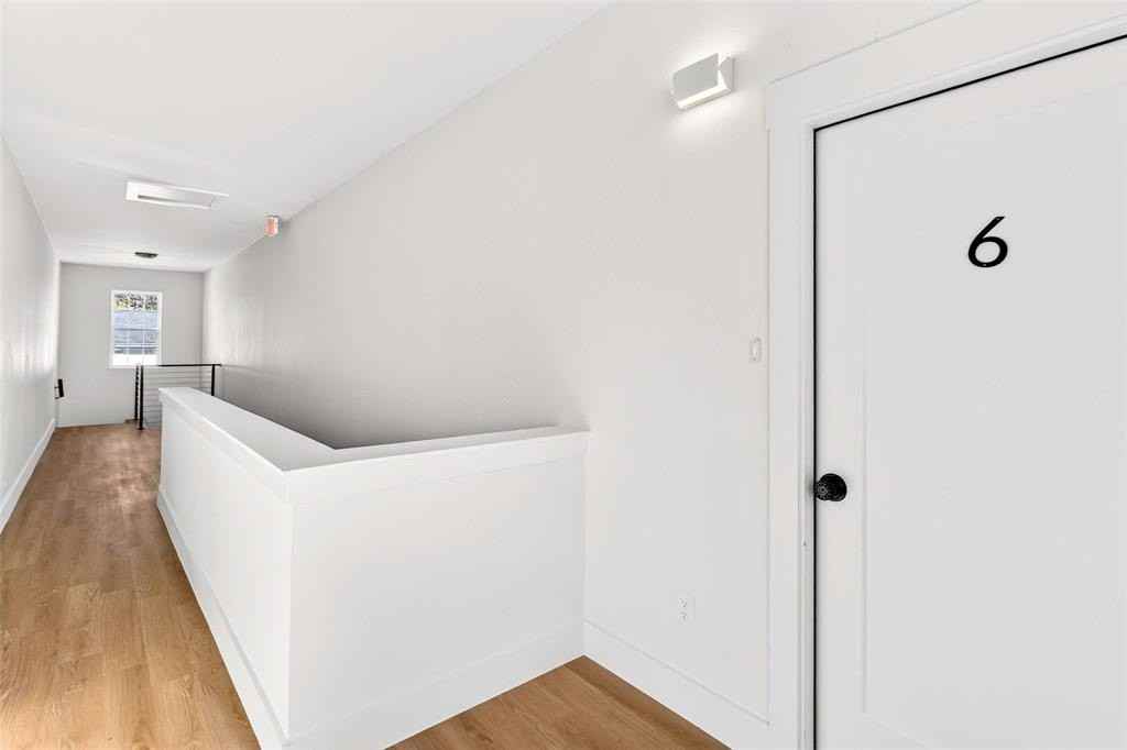 439 W 9th St #5 - Photo 2 of 24