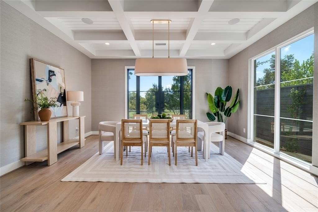 9233 E Lake Highlands Dr - Photo 2 of 33