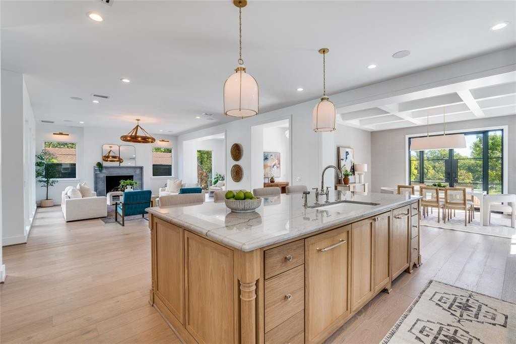 9233 E Lake Highlands Dr - Photo 3 of 33