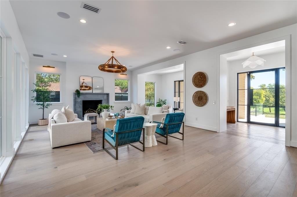 9233 E Lake Highlands Dr - Photo 7 of 33