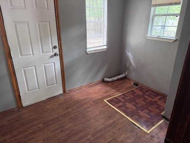 675 23rd St Nw - Photo 4 of 10