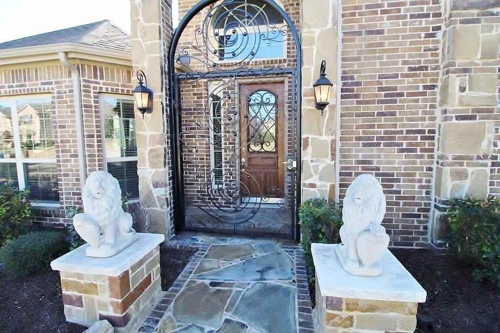 110 White Oak Ln - Photo 2 of 37