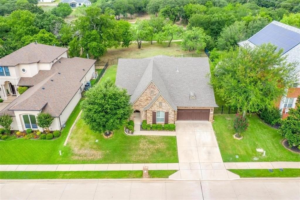 13704 Southern Oaks Dr - Photo 2 of 39