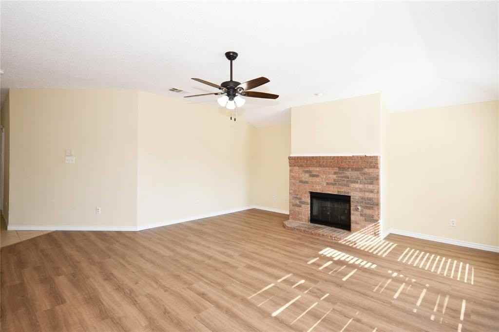 4171 Freedom Ln - Photo 3 of 21