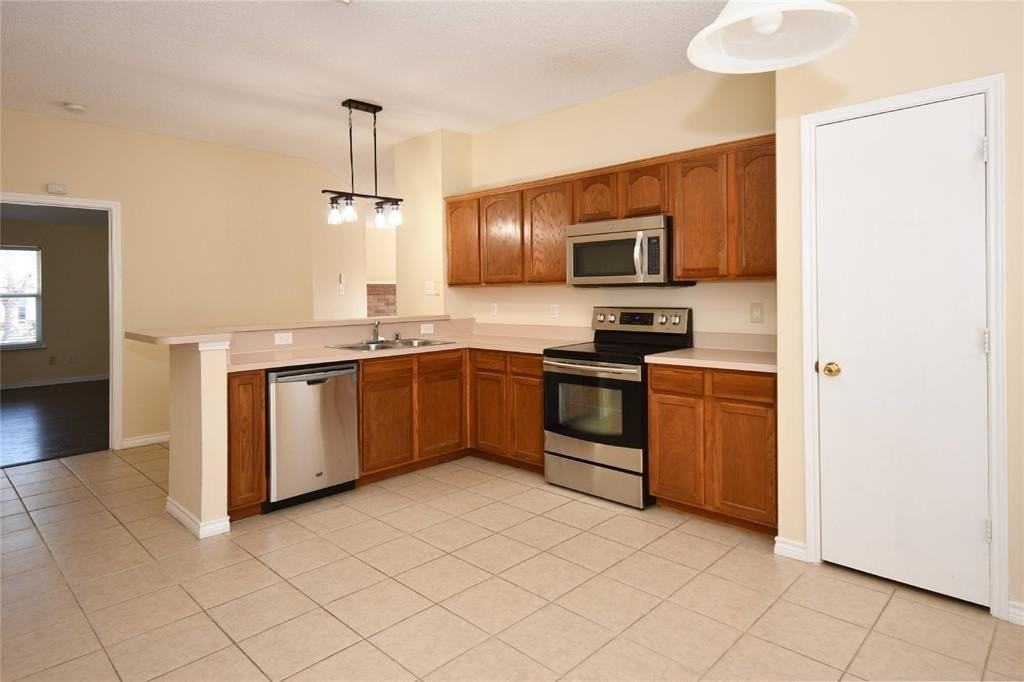 4171 Freedom Ln - Photo 4 of 21