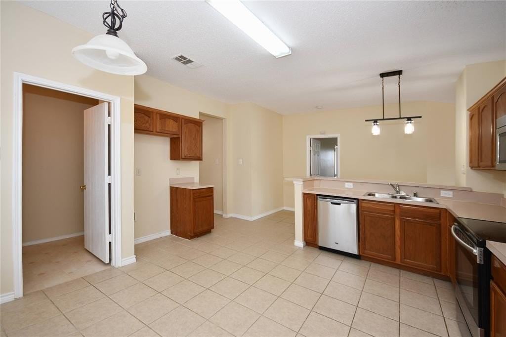 4171 Freedom Ln - Photo 5 of 21