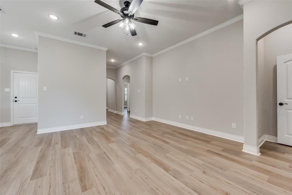 808 Hardaway Dr - Photo 6 of 21