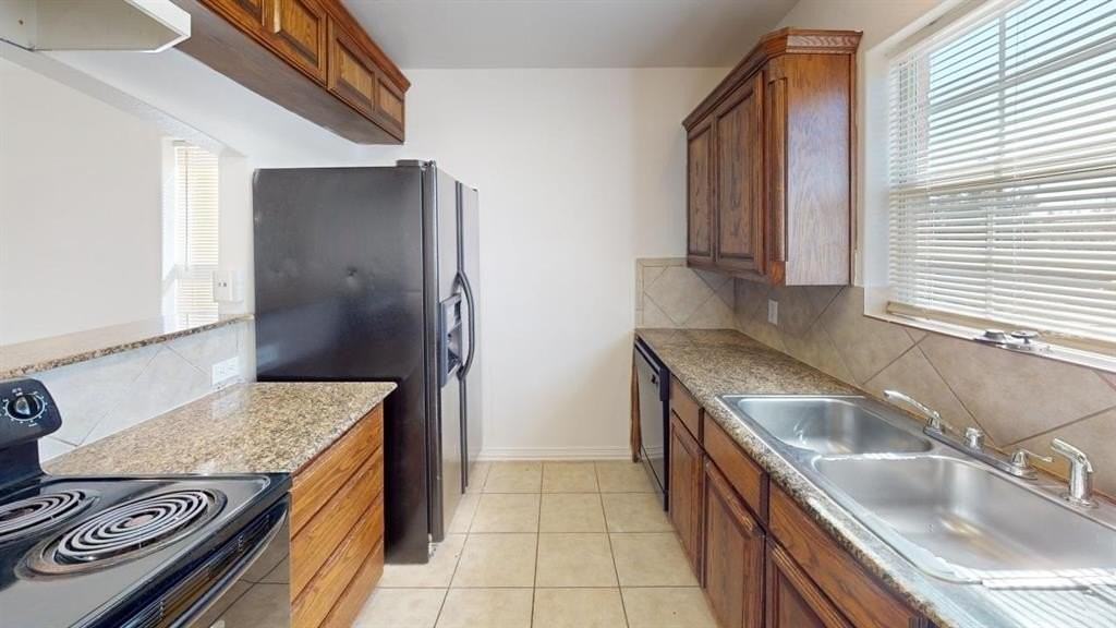 8133 Elvis Ct - Photo 3 of 22