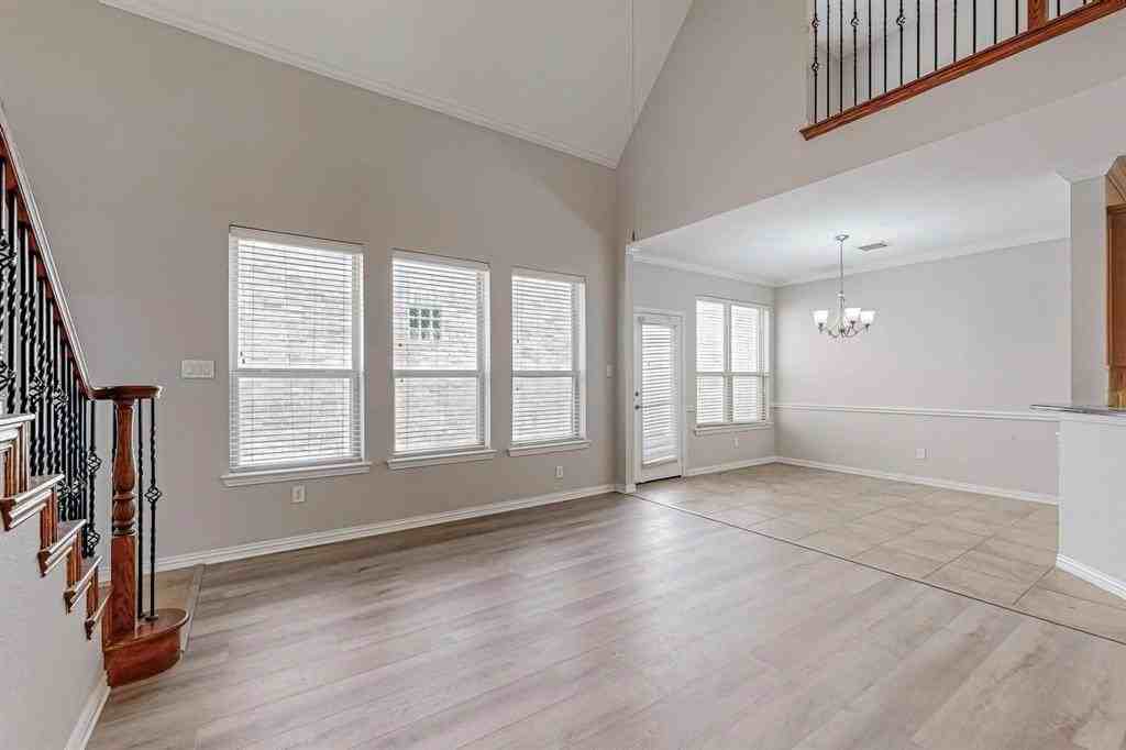 2108 Harris Pl - Photo 7 of 38