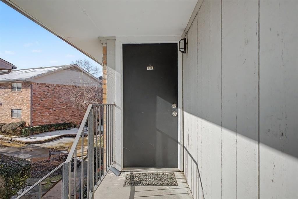 8095 Meadow Rd #236 - Photo 3 of 26