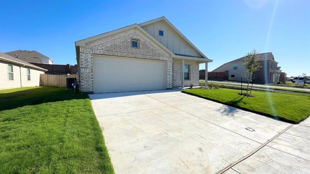 6433 Becker Ave - Photo 3 of 20