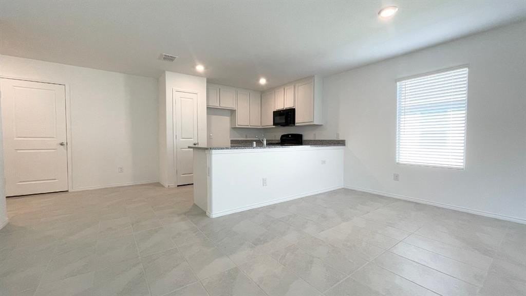 6433 Becker Ave - Photo 6 of 20