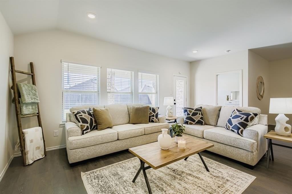 2940 Goodrich St - Photo 5 of 29