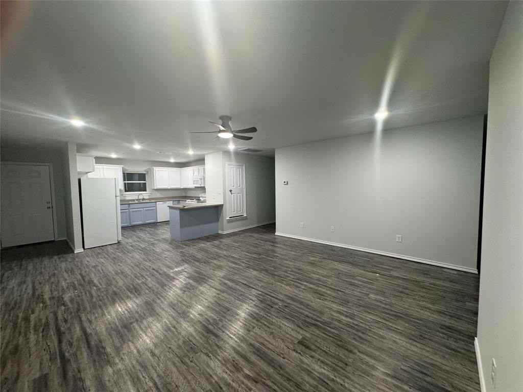 800 Sycamore St #106 - Photo 4 of 9