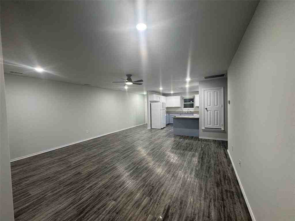 800 Sycamore St #106 - Photo 5 of 9