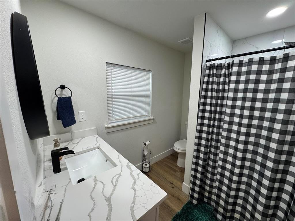 413 Sw 14th St - Photo 6 of 11