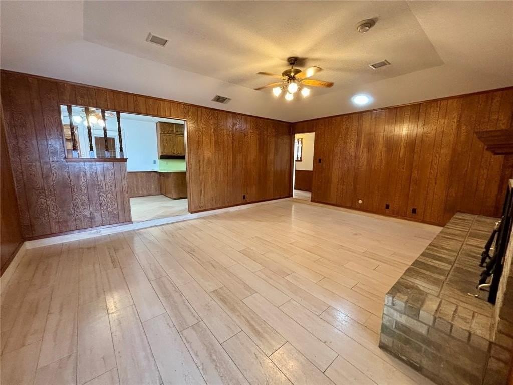 1602 Carla Ave - Photo 2 of 25