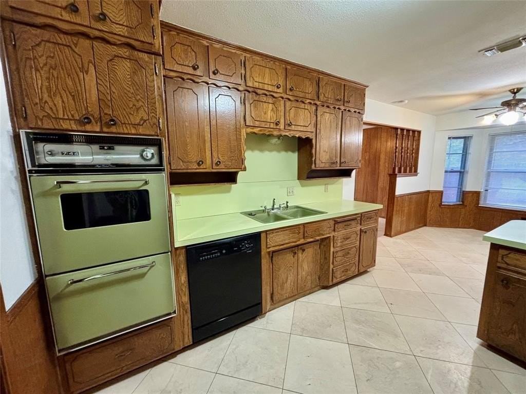 1602 Carla Ave - Photo 3 of 25