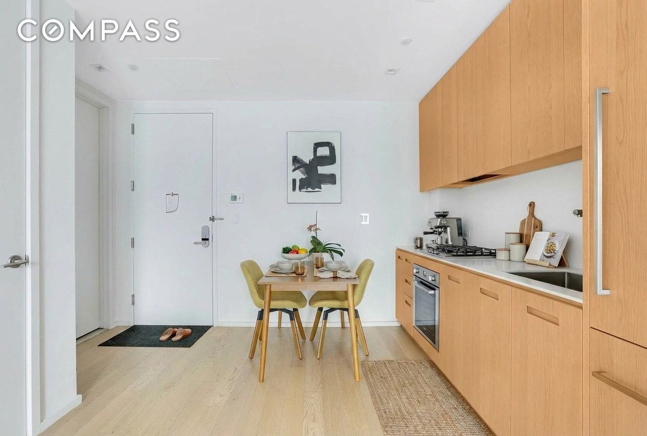 98 Front St #7P - Photo 3 of 24