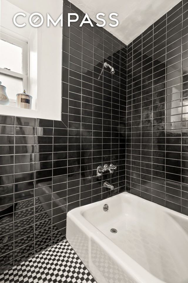 77 Perry St #1D - Photo 3 of 3