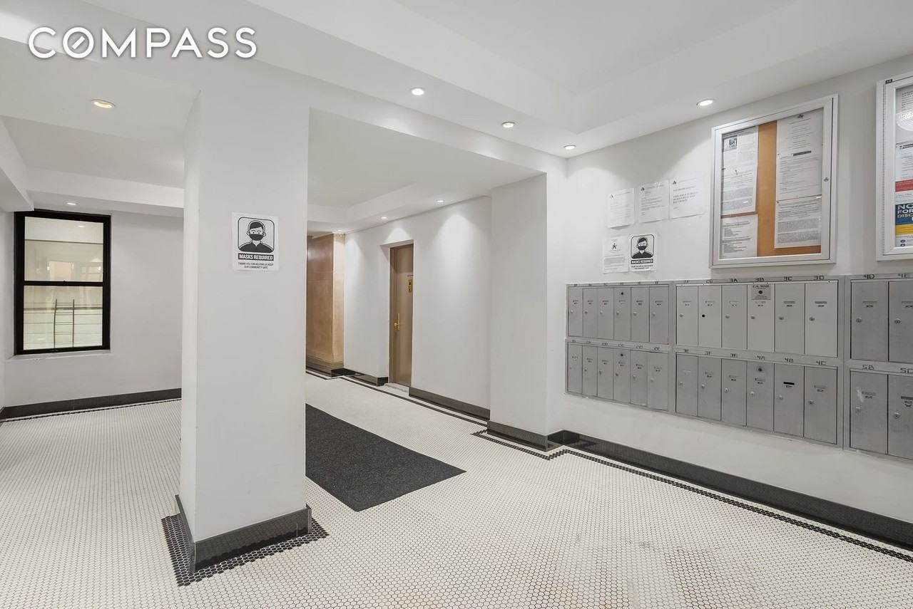 750 Riverside Dr #6B - Photo 7 of 9