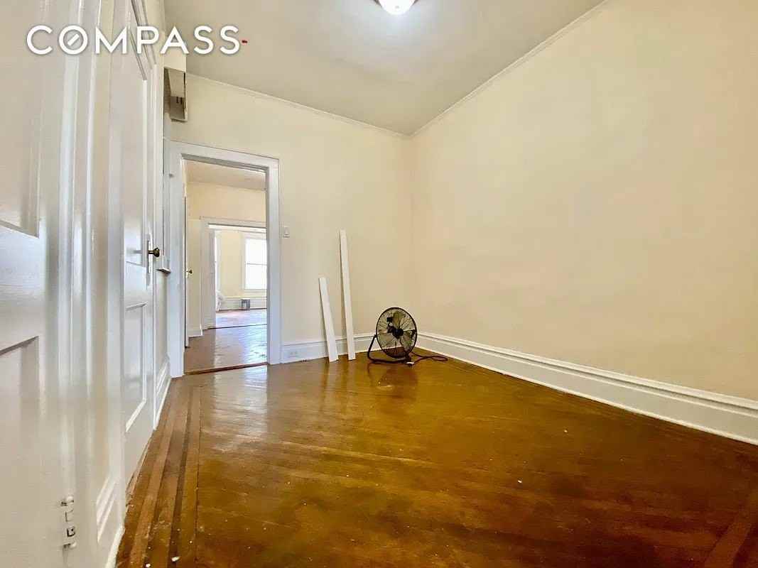 528 81st St #2 - Photo 5 of 12