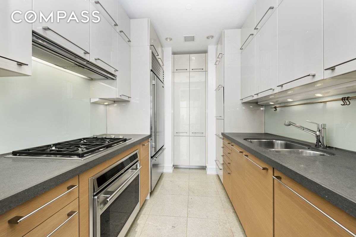 151 E 58th St #39D - Photo 6 of 12