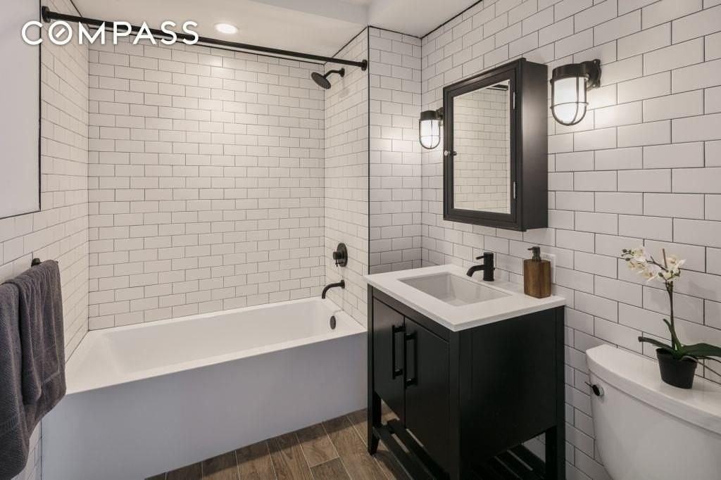 1626 Madison St #6J - Photo 6 of 17