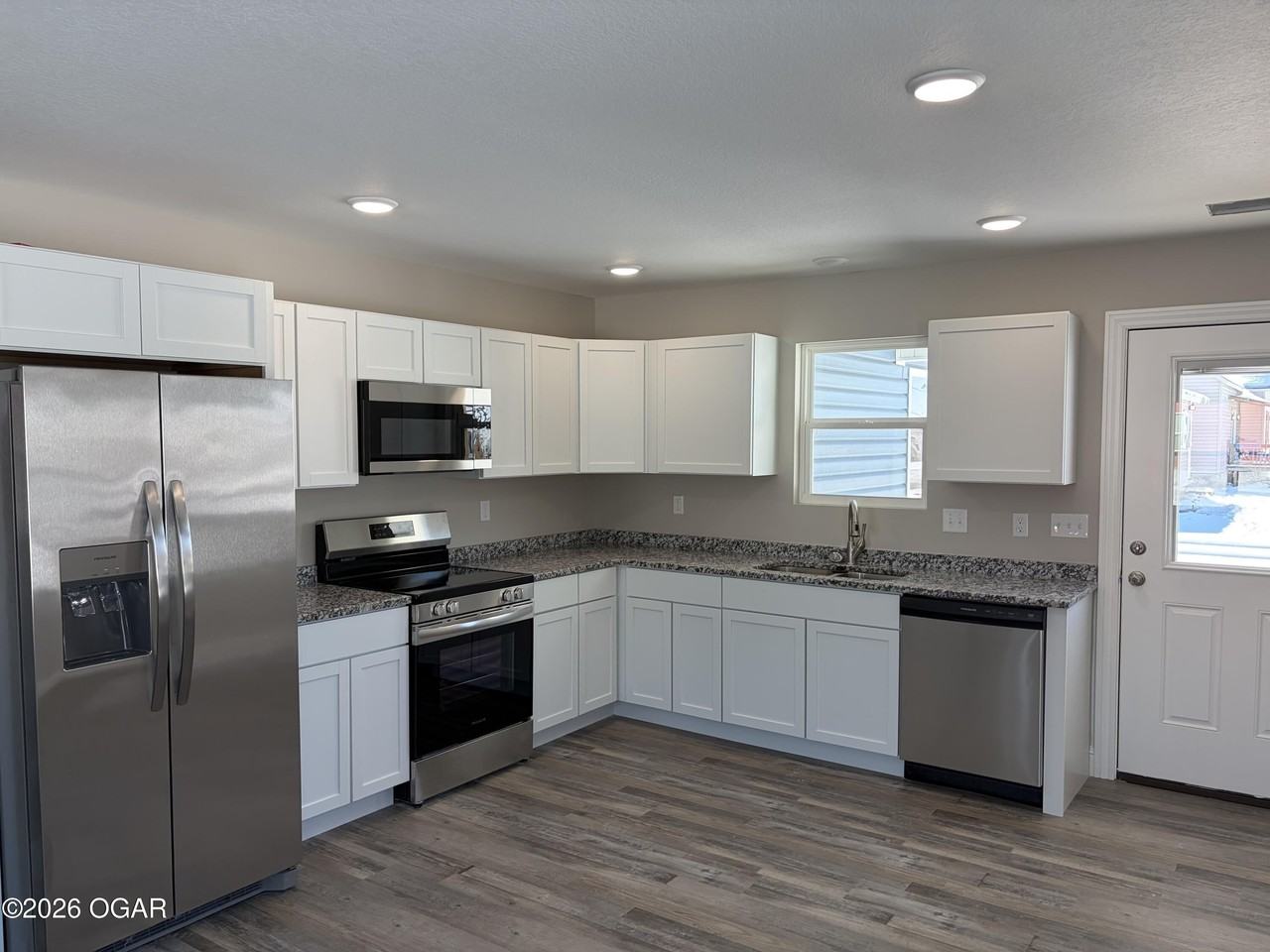 123 W Daugherty St - Photo 3 of 6